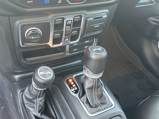 Used 2023 Jeep Wrangler Unlimited Sahara w/ Cold Weather Group image 31