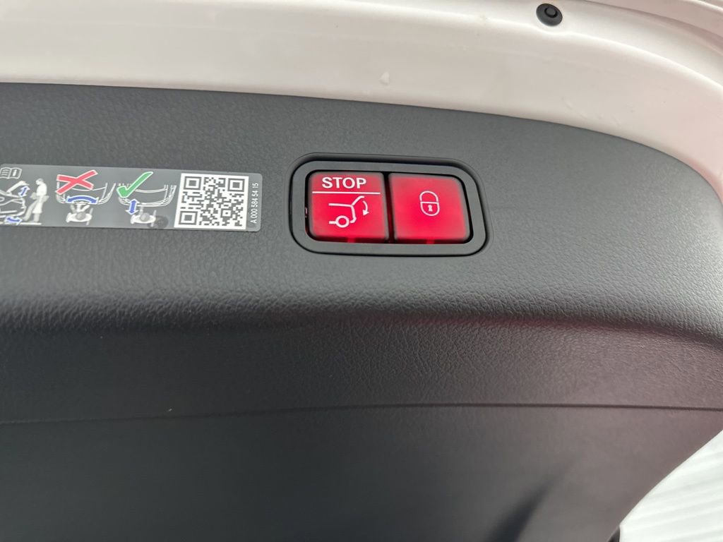 New 2026 Mercedes-Benz GLC 300 image 26