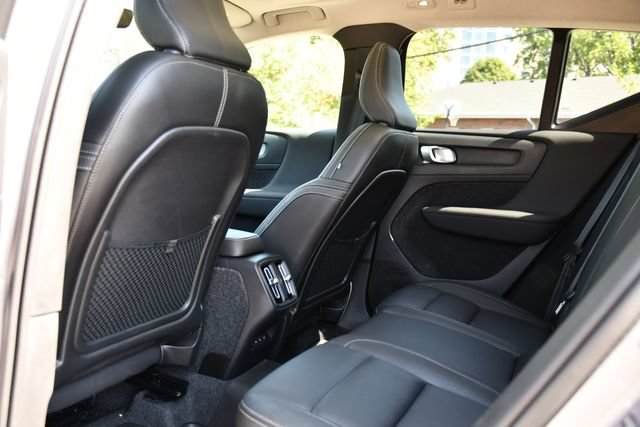 Certified 2026 Volvo XC40 B5 Plus AWD/4WD image 19