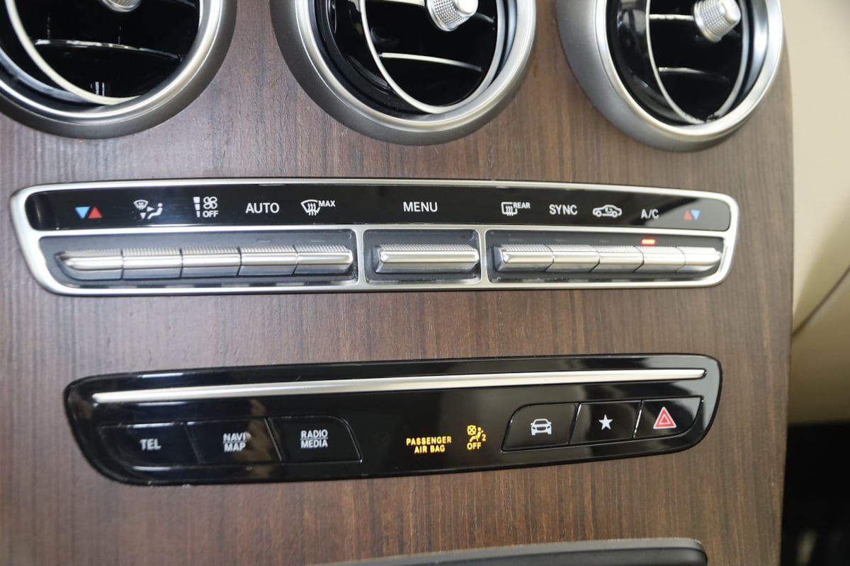Used 2021 Mercedes-Benz GLC 300 4MATIC image 27