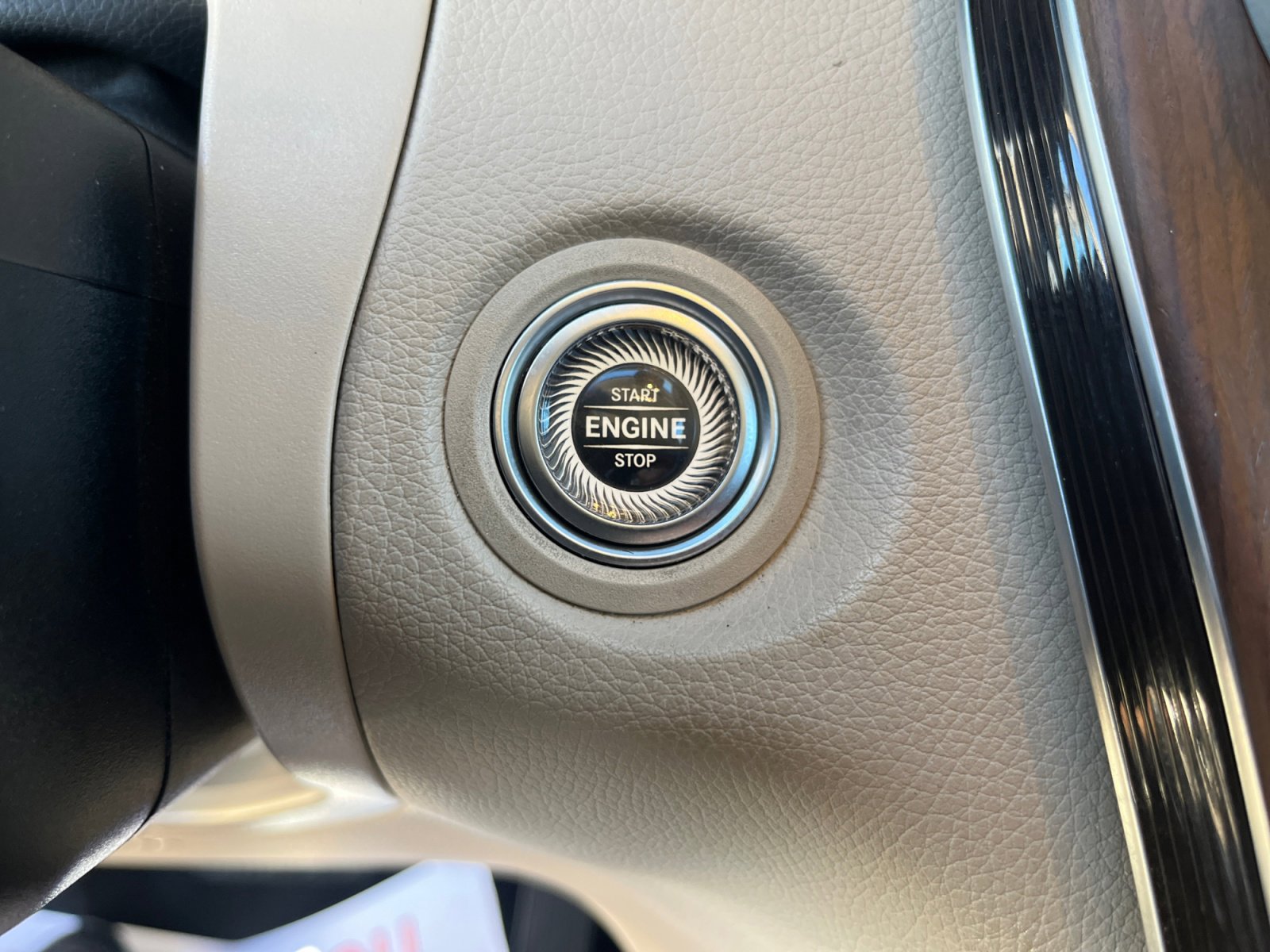 Used 2022 Mercedes-Benz GLC 300 4MATIC image 29