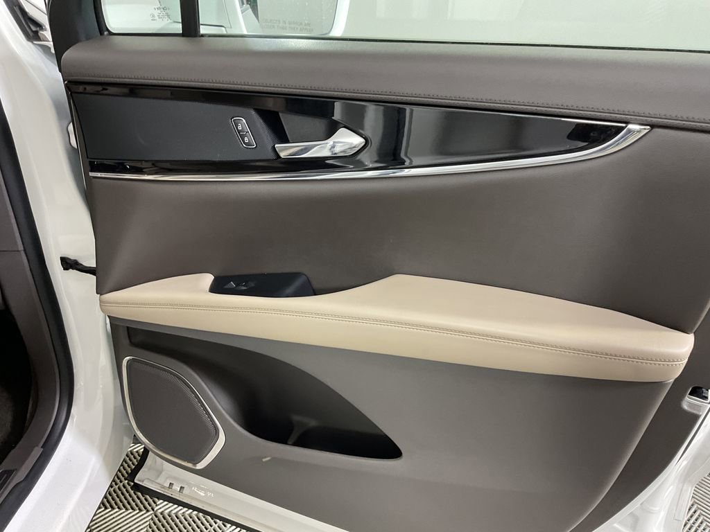 Used 2022 Lincoln Nautilus Reserve image 24