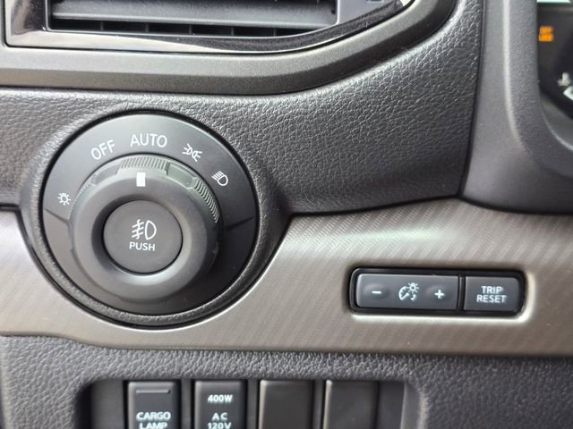Used 2022 Nissan Titan PRO-4X w/ Pro-4x Convenience Package AWD/4WD image 23