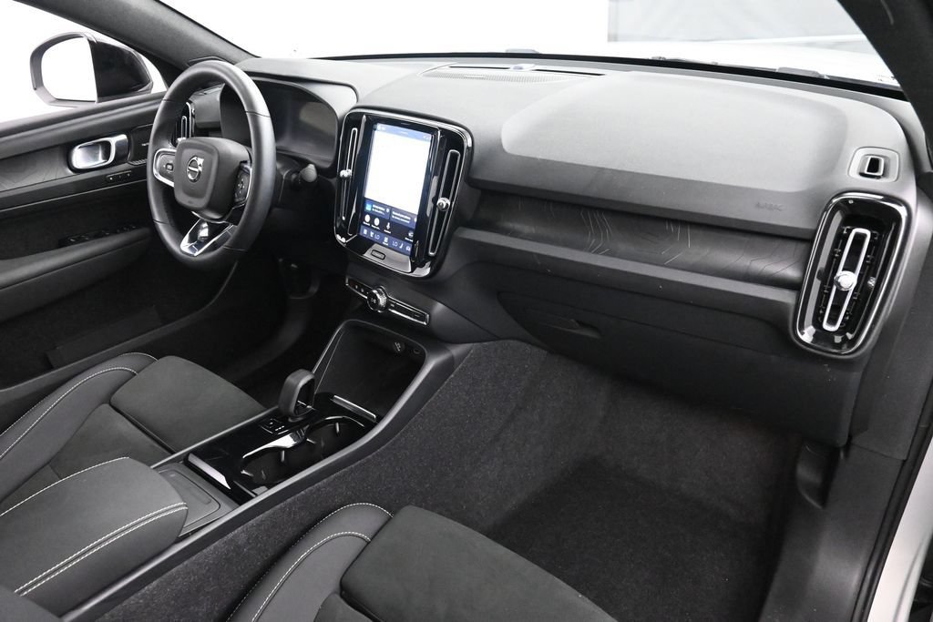 Used 2023 Volvo C40 P8 Recharge Ultimate AWD/4WD image 24