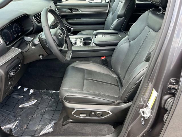 Used 2023 Jeep Wagoneer Series III w/ Convenience Group I image 18