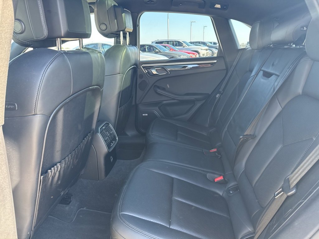 Used 2022 Porsche Macan S image 19