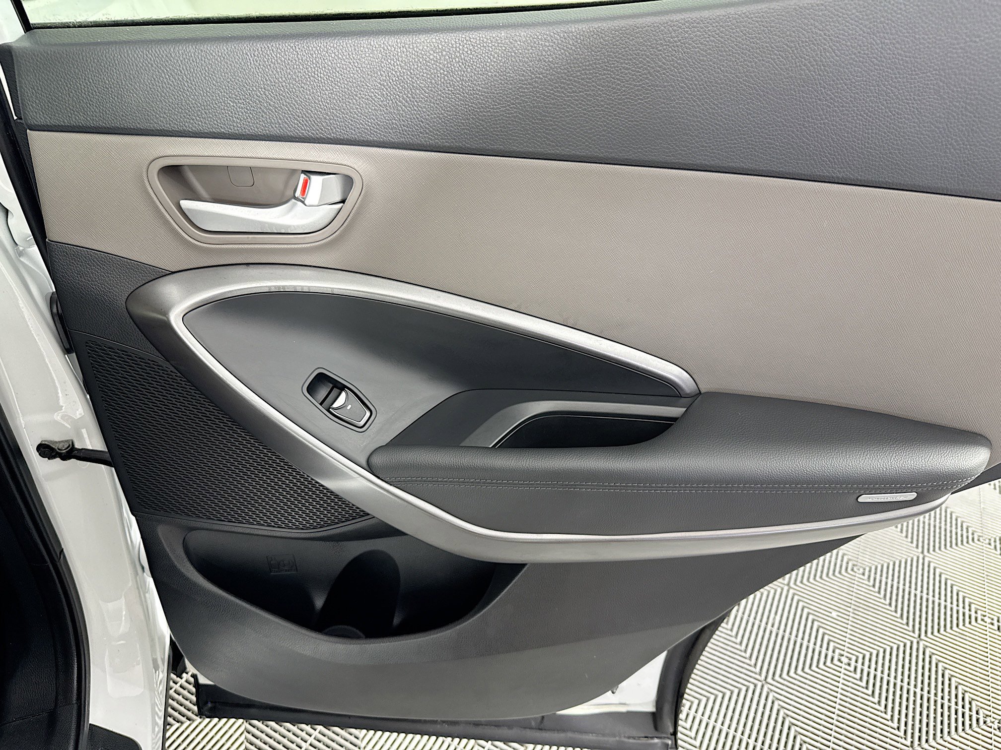 Used 2017 Hyundai Santa Fe Sport image 26