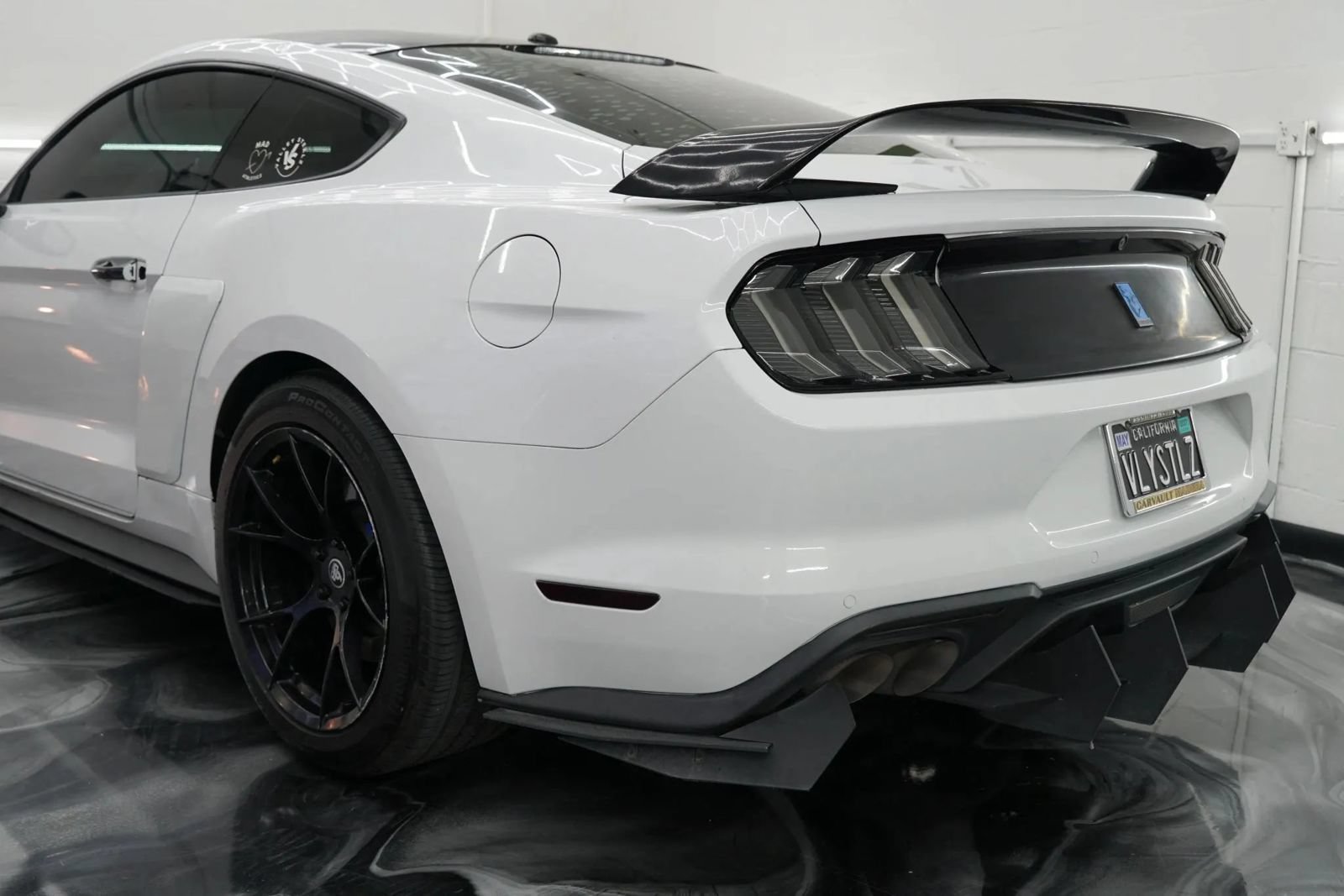 Used 2019 Ford Mustang GT Premium w/ Equipment Group 401A RWD image 36