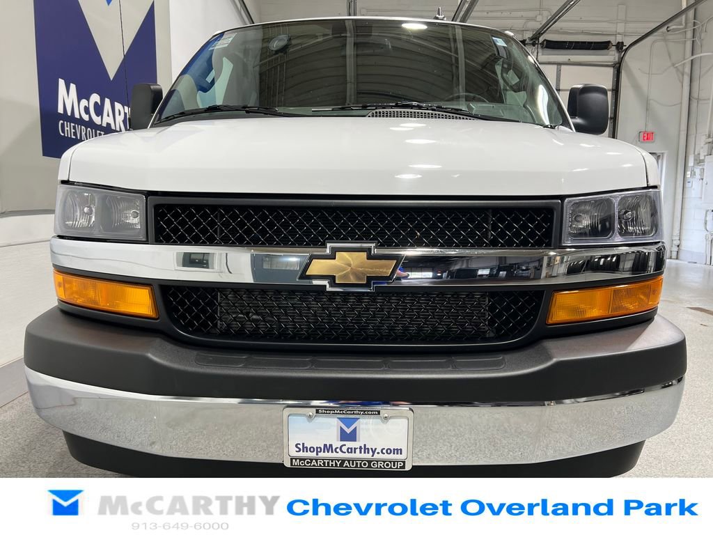 Used 2025 Chevrolet Express 3500 LT w/ LT Preferred Equipment Group RWD image 10