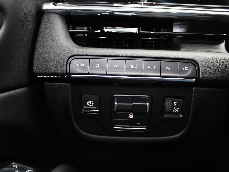 Used 2024 Cadillac Escalade Sport w/ LPO, ONYX Package image 33