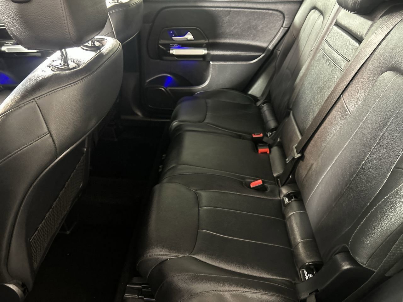 Used 2023 Mercedes-Benz GLB 250 w/ Premium Package image 23