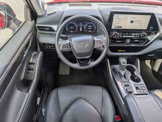 Used 2026 Toyota Highlander Platinum AWD/4WD image 17
