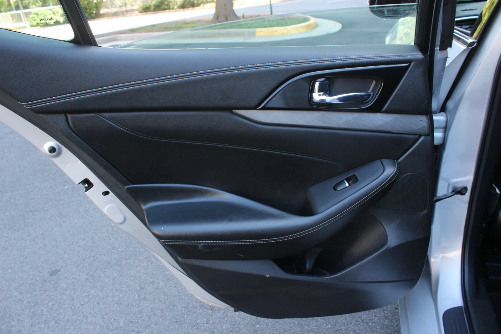 Used 2017 Nissan Maxima 3.5 SL FWD image 21