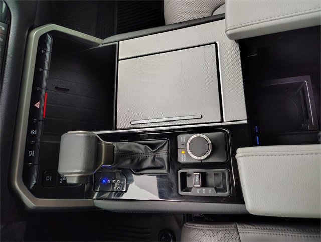 Used 2023 Toyota Sequoia Limited image 28