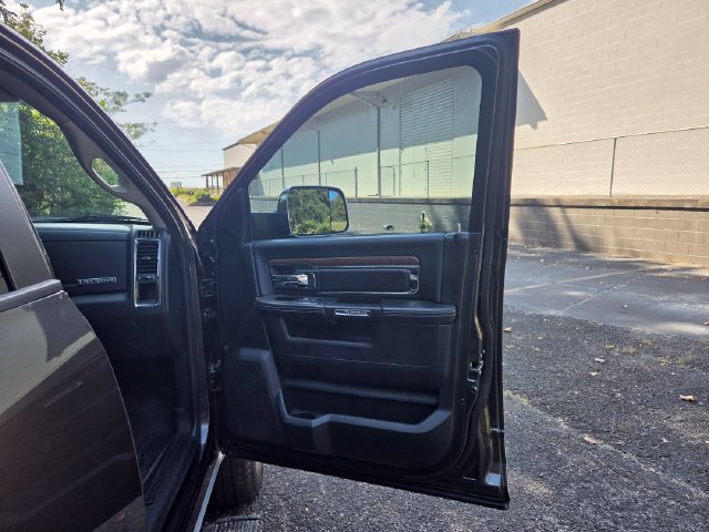 Used 2016 RAM 2500 Laramie w/ Convenience Group AWD/4WD image 25
