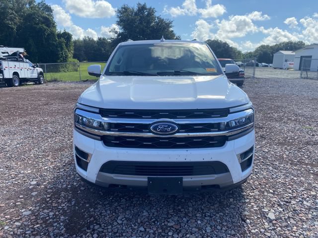 Used 2022 Ford Expedition Limited AWD/4WD image 2