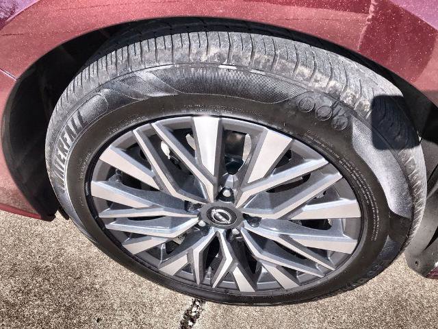 Certified 2024 Nissan Altima 2.5 SV FWD image 10