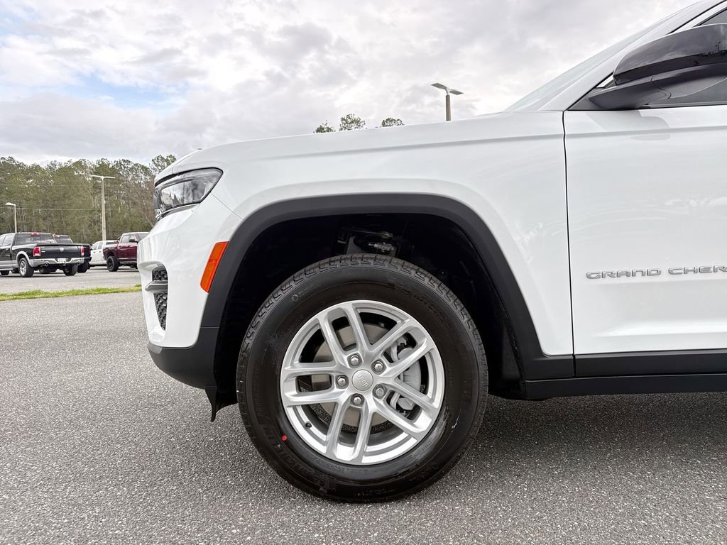 New 2026 Jeep Grand Cherokee Laredo image 10