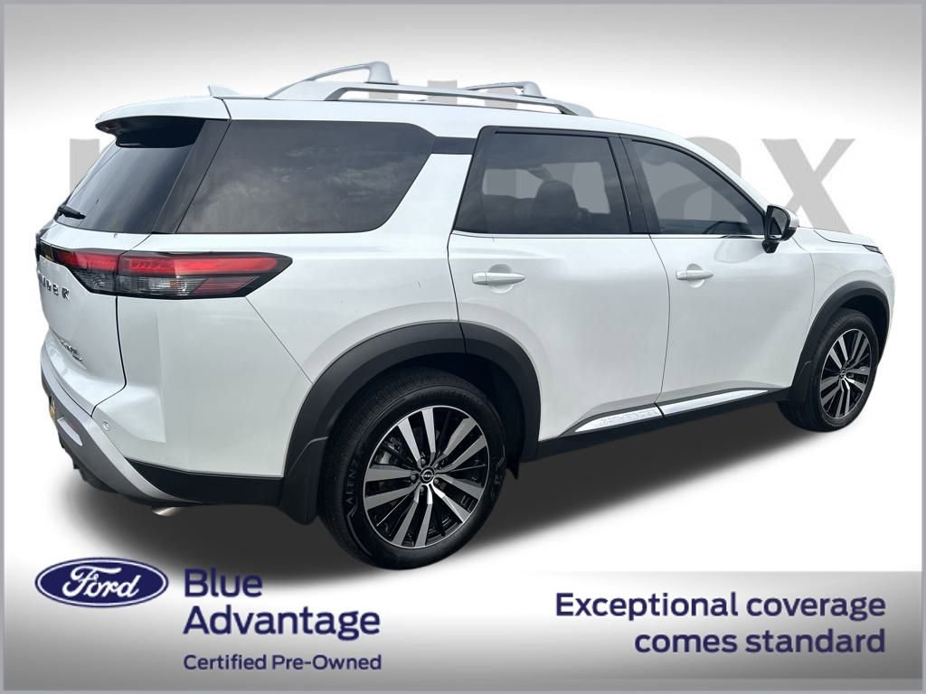 Used 2025 Nissan Pathfinder Platinum w/ Cargo Package image 3