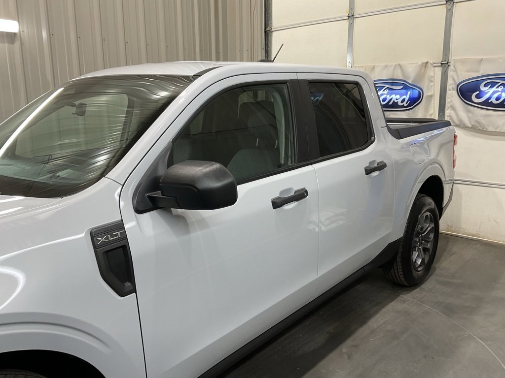 Used 2025 Ford Maverick XLT w/ Equipment Group 302A image 5