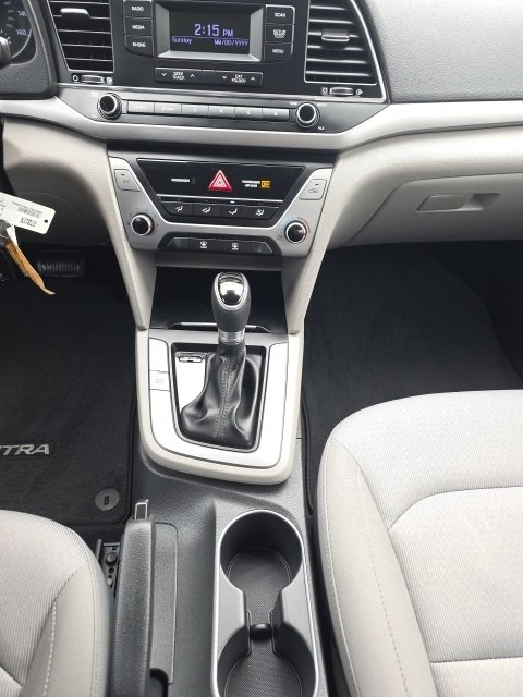 Used 2017 Hyundai Elantra SE image 20