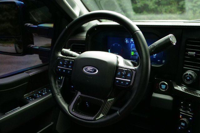 Used 2024 Ford F250 Lariat w/ Lariat Ultimate Package image 38
