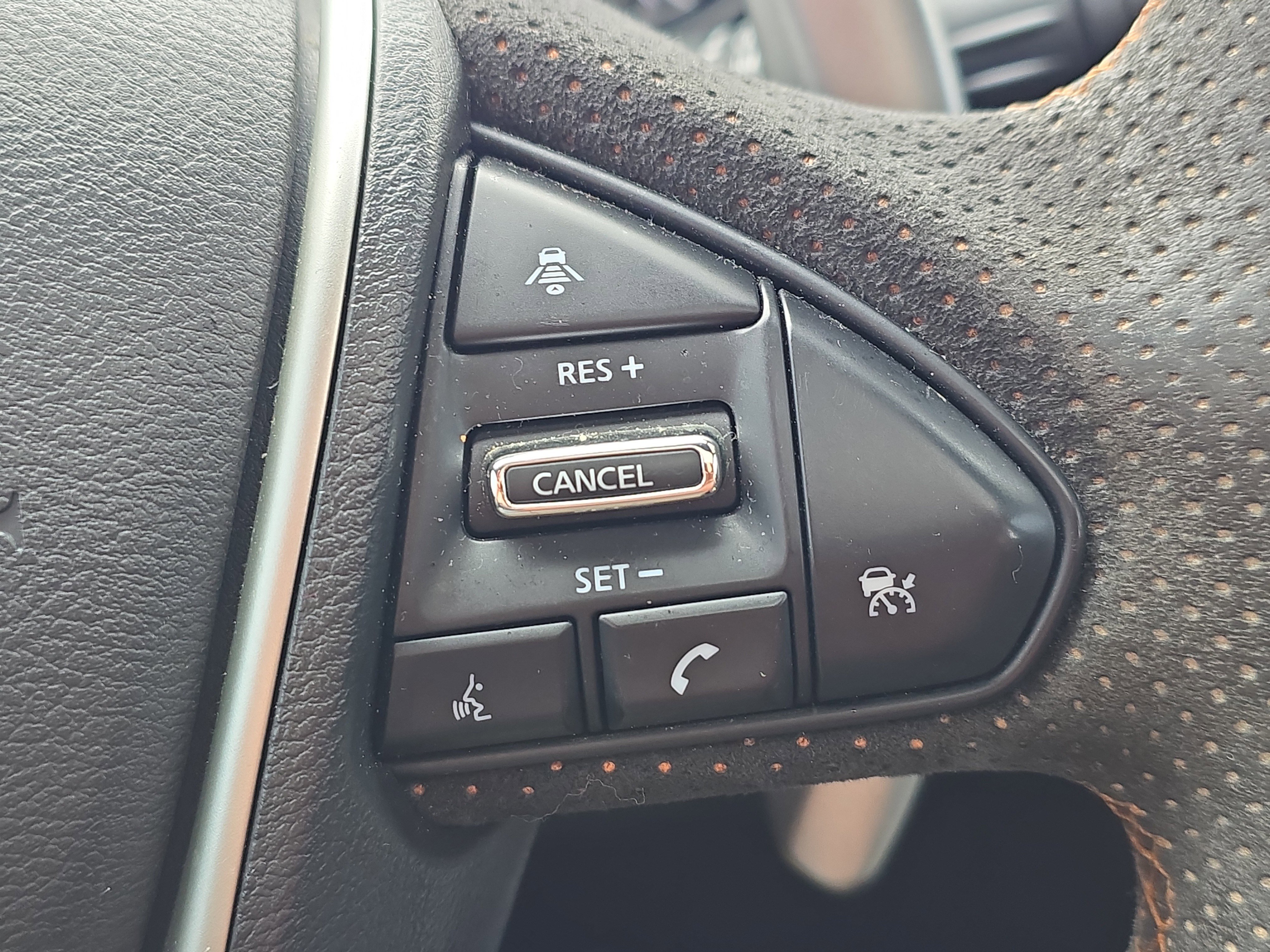 Used 2020 Nissan Maxima SR w/ Sport Mat Group image 25