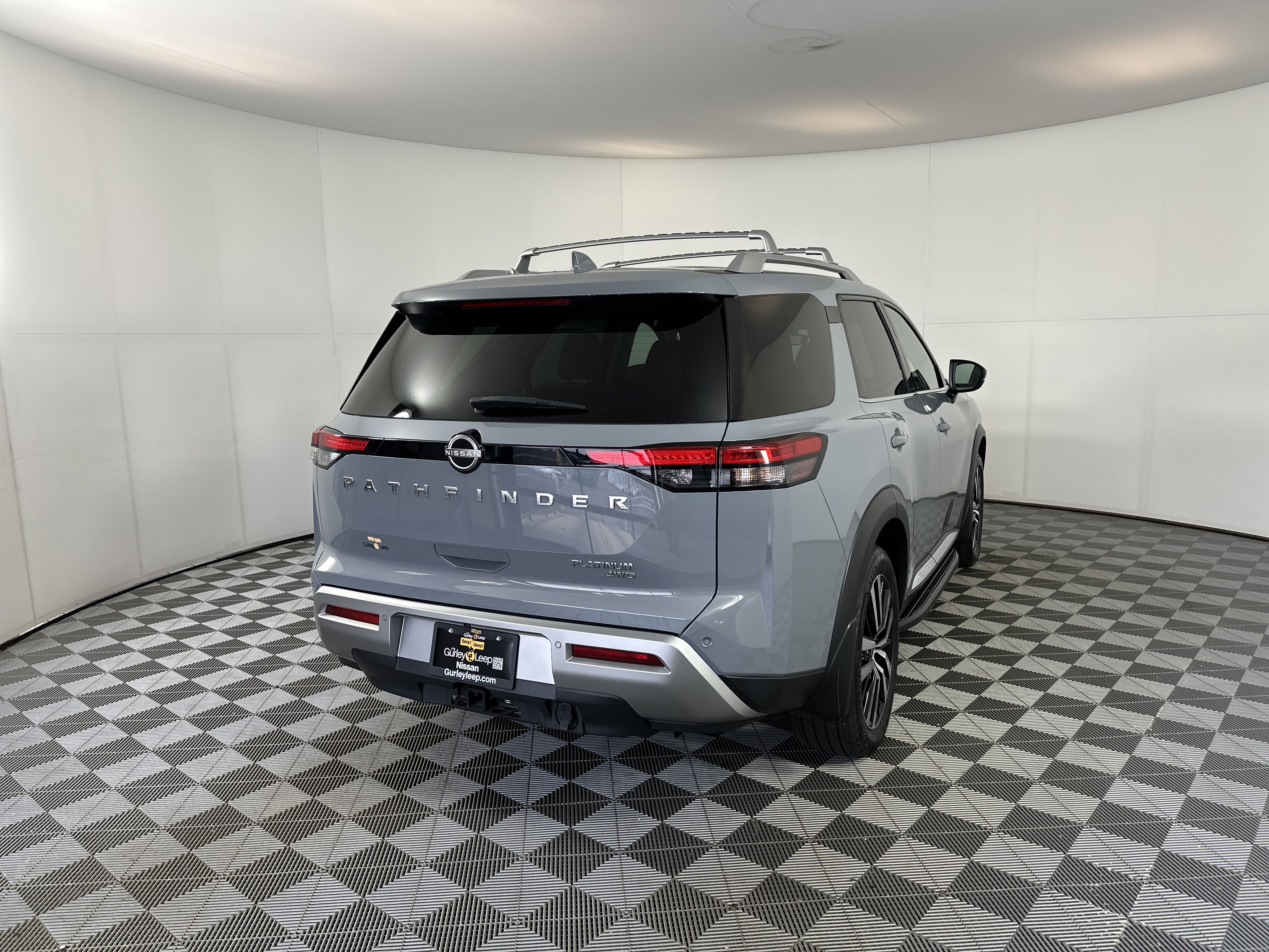 Used 2023 Nissan Pathfinder Platinum w/ Lighting Package (N93) image 10