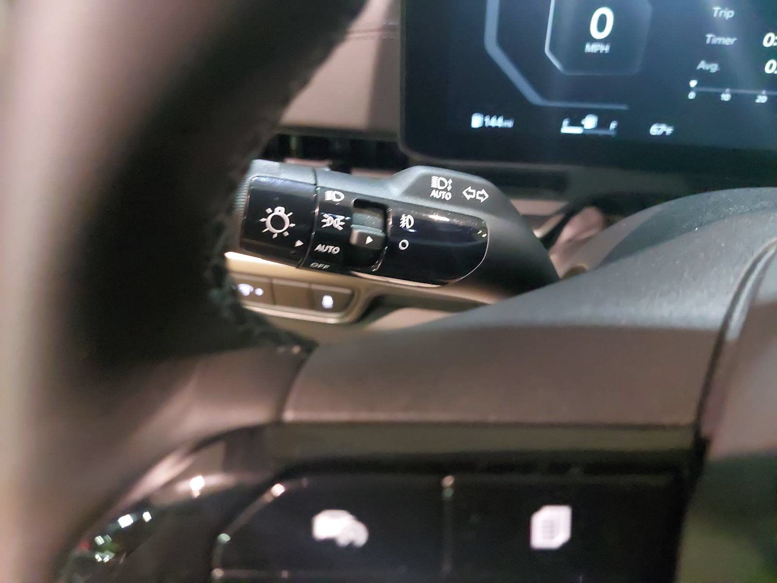 Used 2027 Kia Carnival SX Prestige FWD image 26