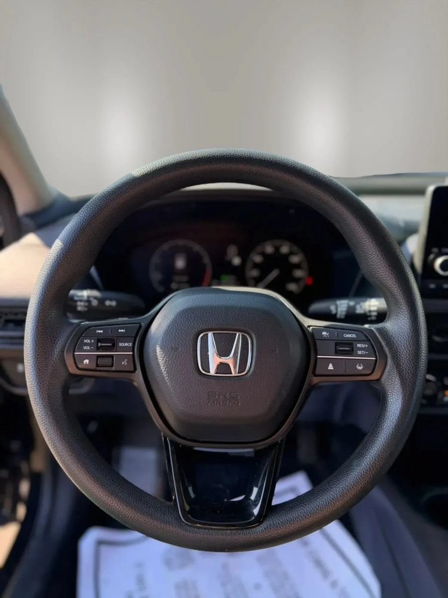 Used 2024 Honda HR-V LX image 13
