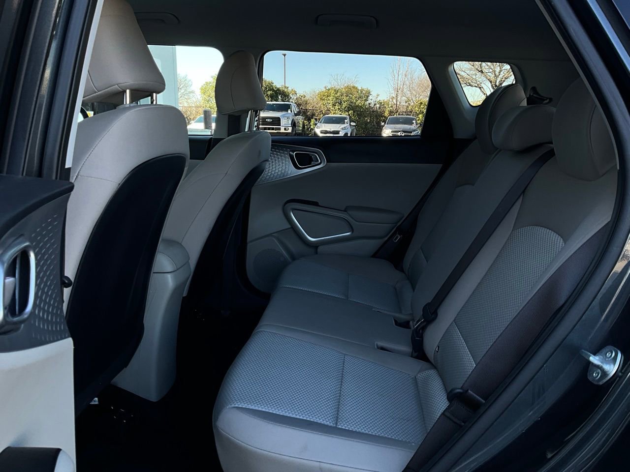 Used 2025 Kia Soul LX w/ LX Technology Package image 11