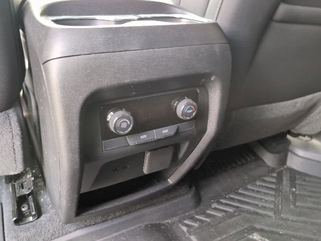 Used 2025 Chevrolet Traverse Z71 w/ Driver Confidence Package AWD/4WD image 24