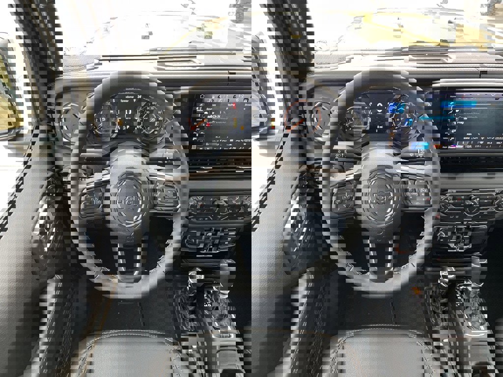 New 2026 Jeep Gladiator Sport image 12