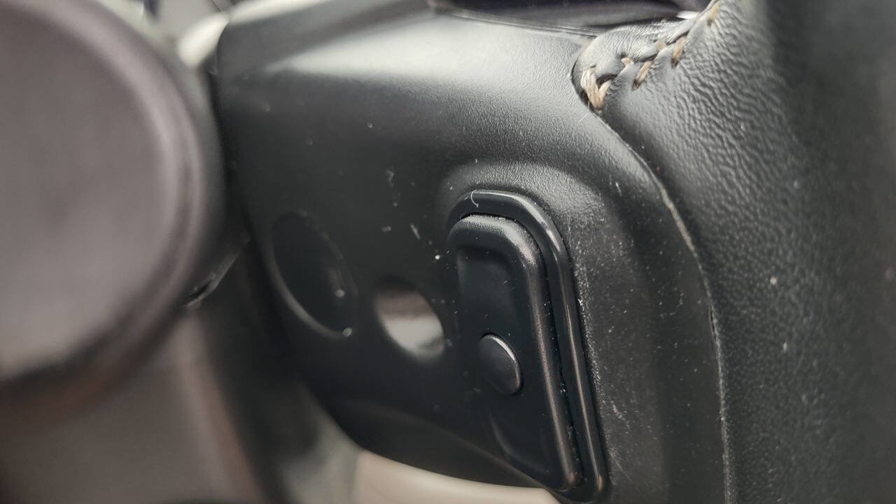 Used 2019 Dodge Grand Caravan SXT image 16