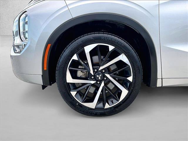 Used 2023 Mitsubishi Outlander SEL FWD image 10