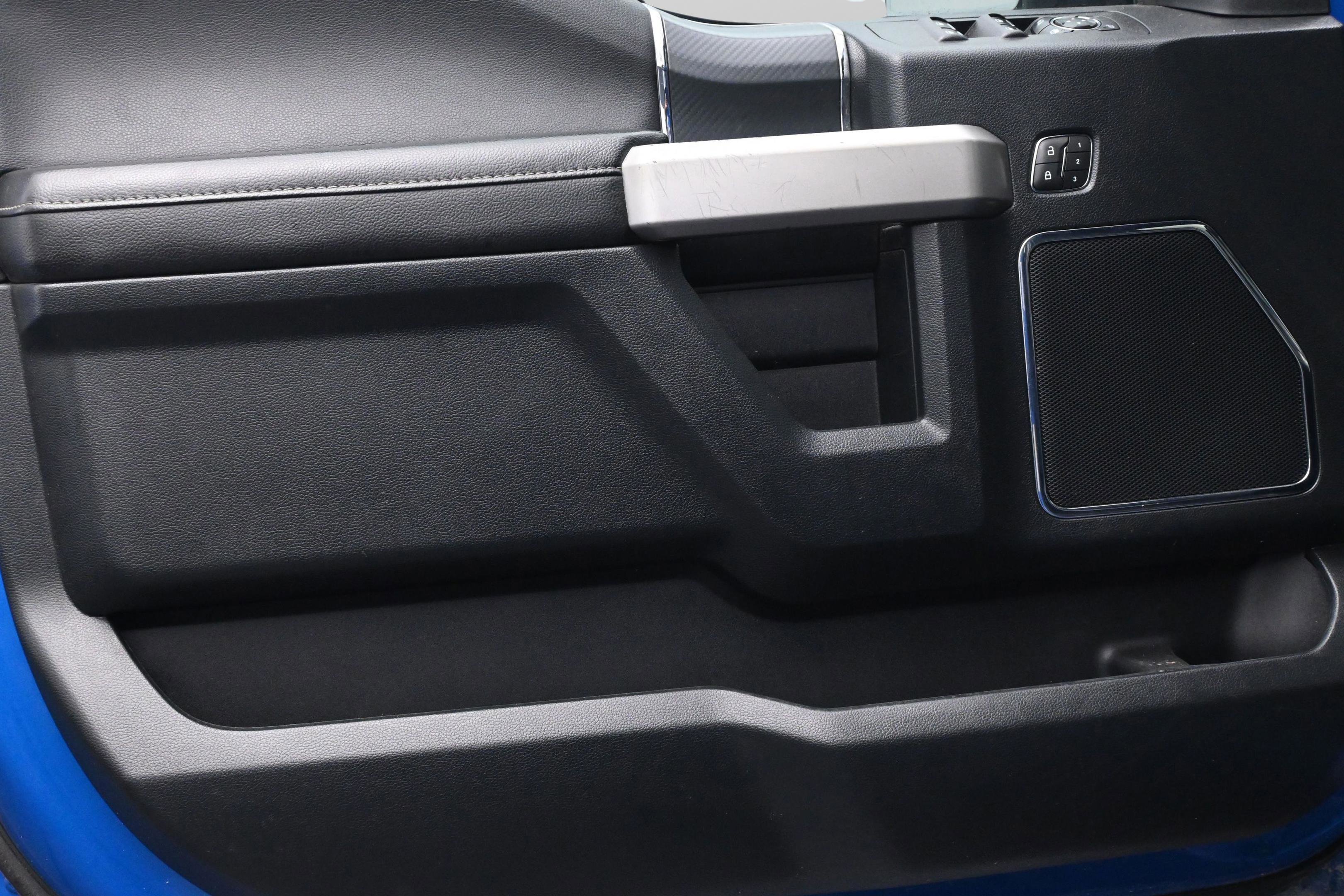 Used 2019 Ford F150 Lariat w/ Equipment Group 502A Luxury AWD/4WD image 15