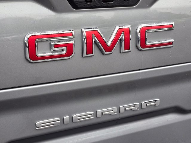 Used 2025 GMC Sierra 1500 SLT AWD/4WD image 17