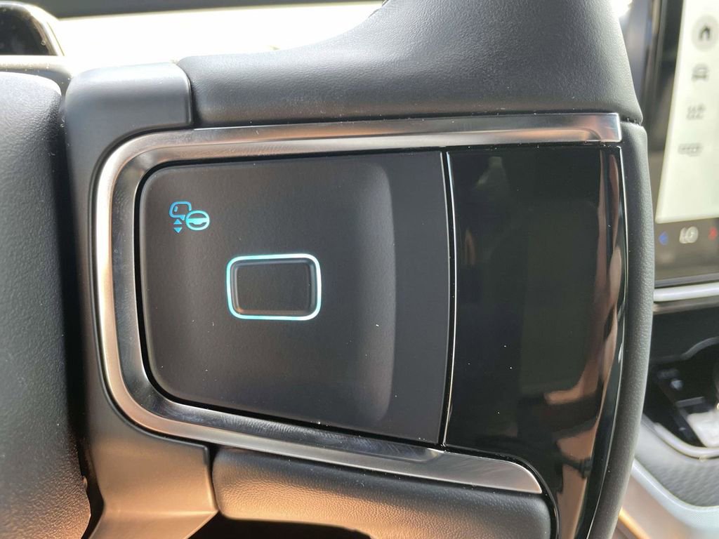 New 2025 Ford Expedition Max Platinum w/ Stealth Performance Package AWD/4WD image 23