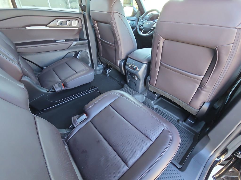 New 2026 Ford Explorer Platinum image 18