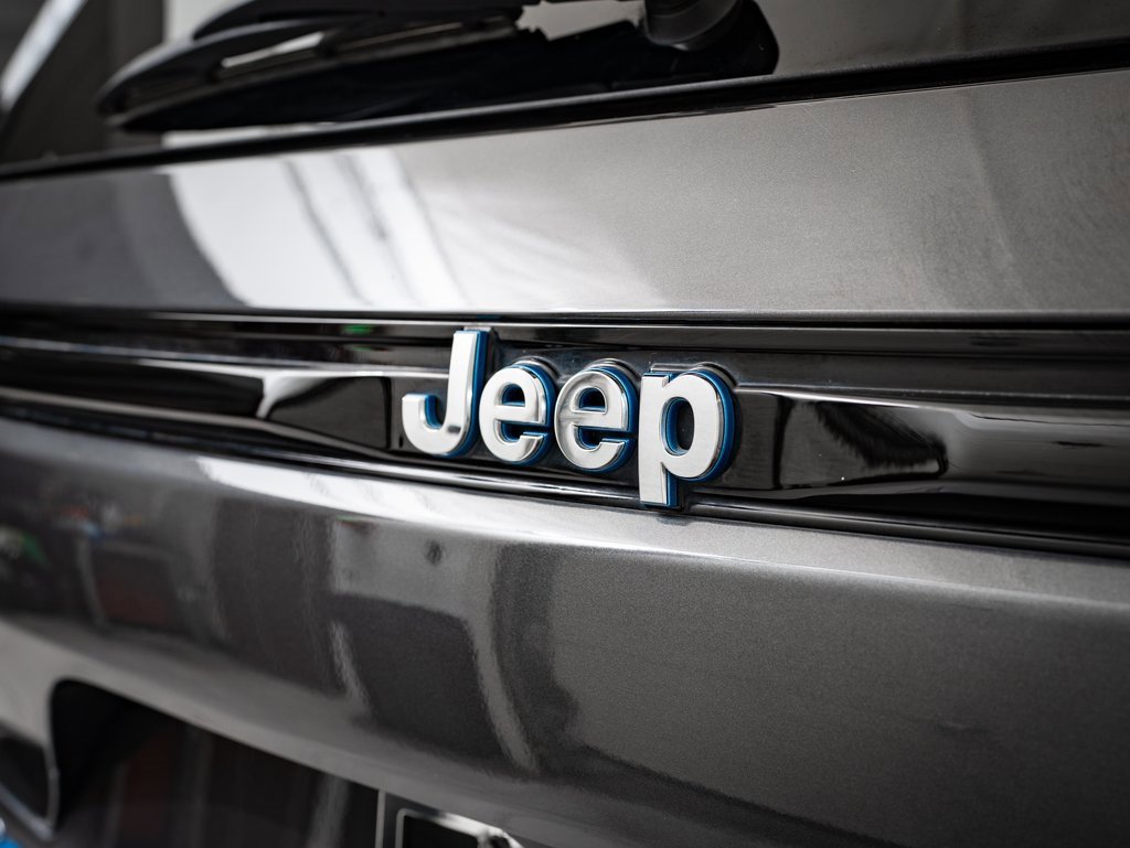 Used 2022 Jeep Grand Cherokee Overland image 18