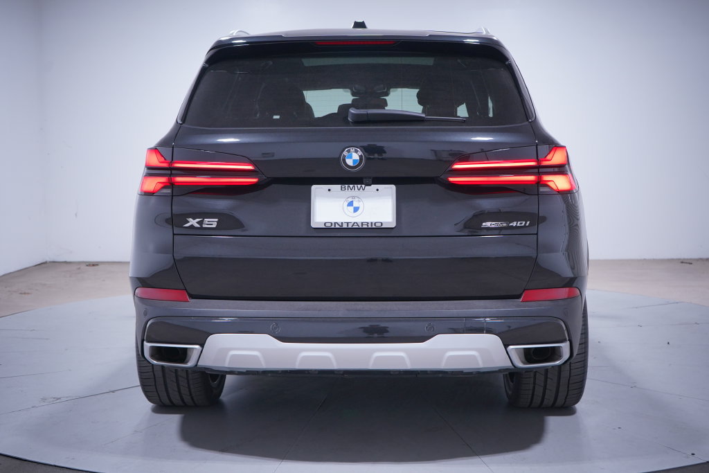 Used 2024 BMW X5 sDrive40i w/ Parking Assistance Package RWD image 5