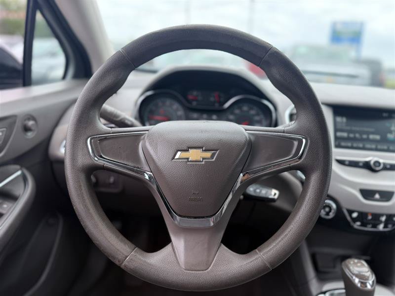 Used 2017 Chevrolet Cruze LS FWD image 22