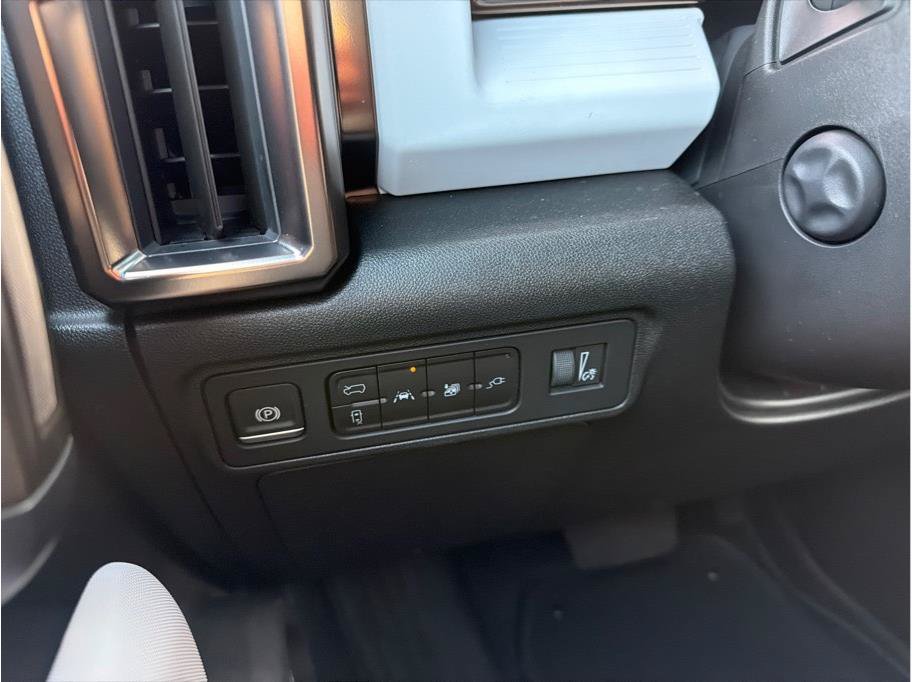 Used 2024 GMC Hummer EV 3X w/ Omega Edition AWD/4WD image 29