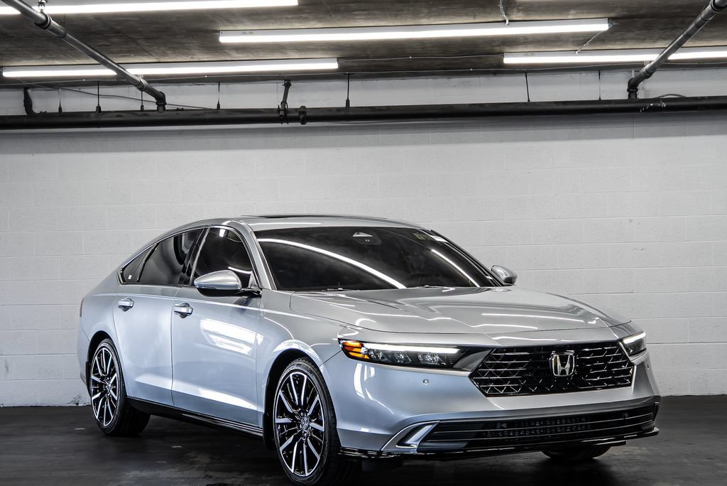 Used 2024 Honda Accord Touring image 7