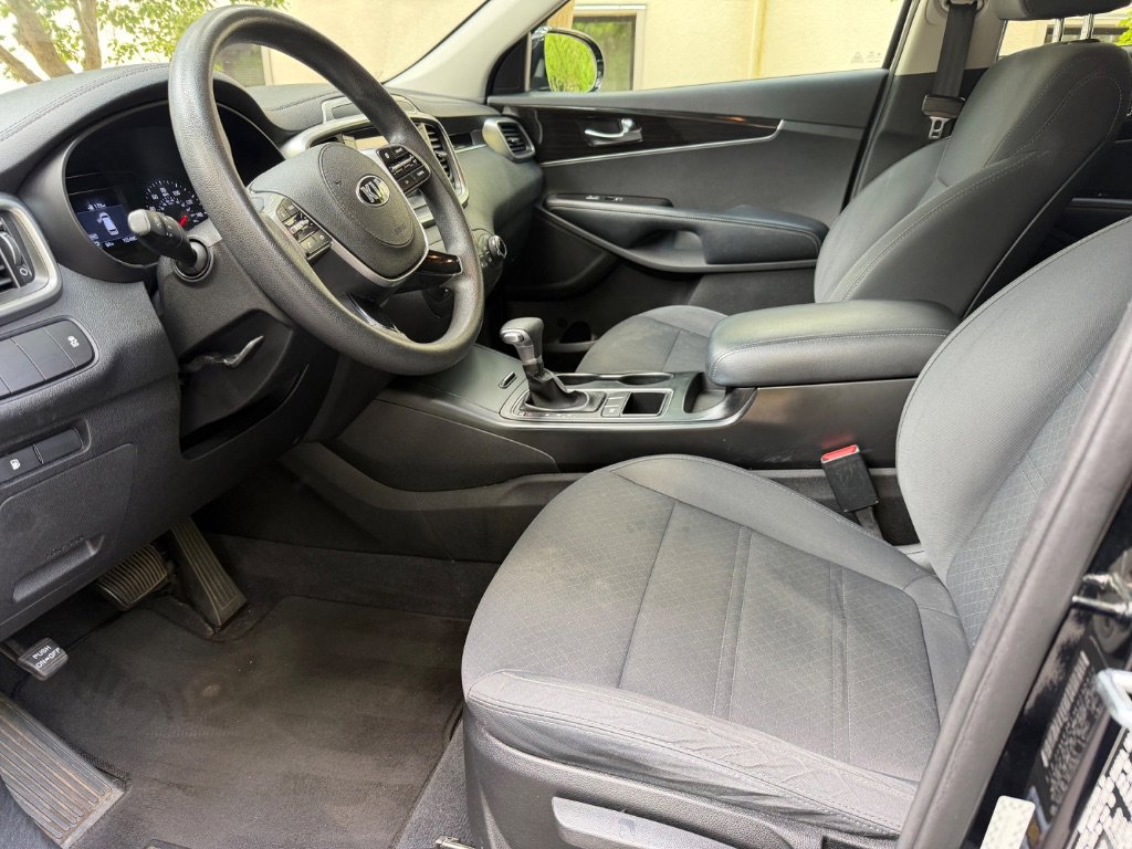 Used 2019 Kia Sorento L FWD image 9