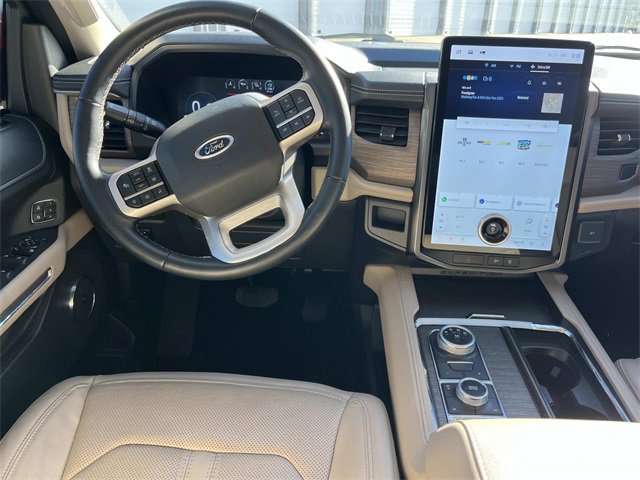 Used 2022 Ford Expedition Max Limited image 15