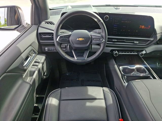 Used 2025 Chevrolet Silverado EV LT AWD/4WD image 13