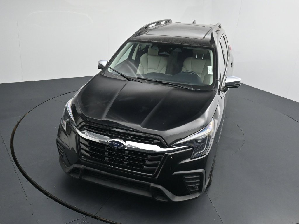 Used 2023 Subaru Ascent Limited w/ Technology Package AWD/4WD image 11