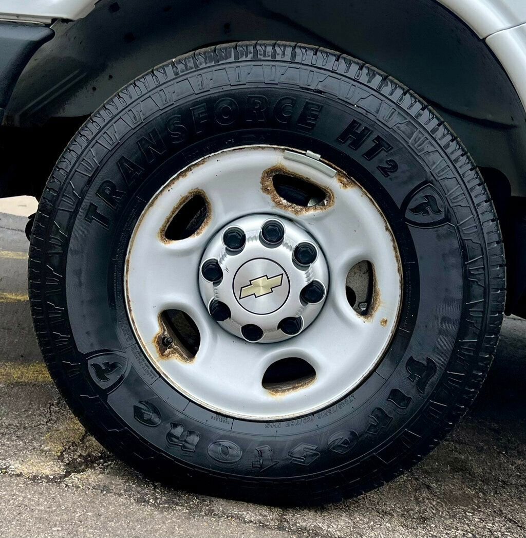 Used 2014 Chevrolet Express 2500 image 20