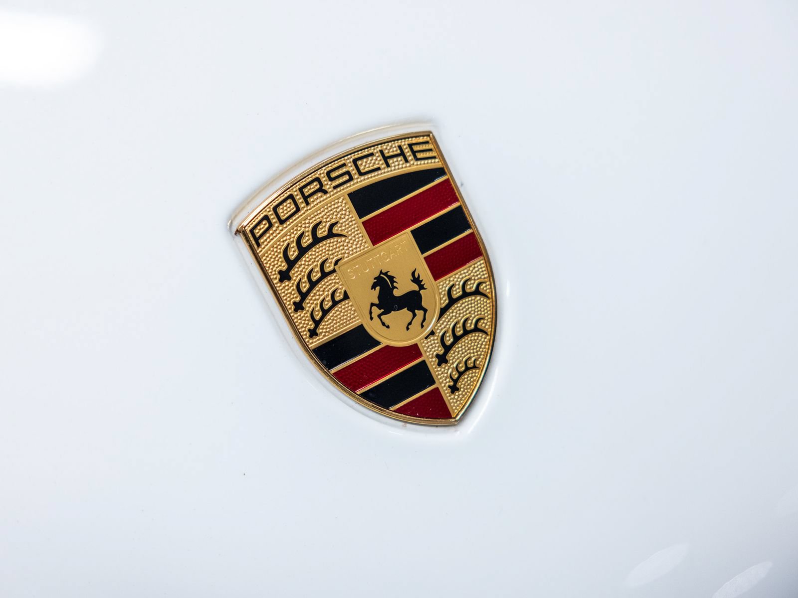 Certified 2024 Porsche Macan AWD/4WD image 17
